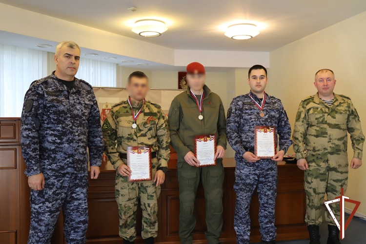 В Югре военнослужащие и сотрудники Росгвардии приняли участие в Чемпионате по служебному биатлону и легкоатлетическому кроссу