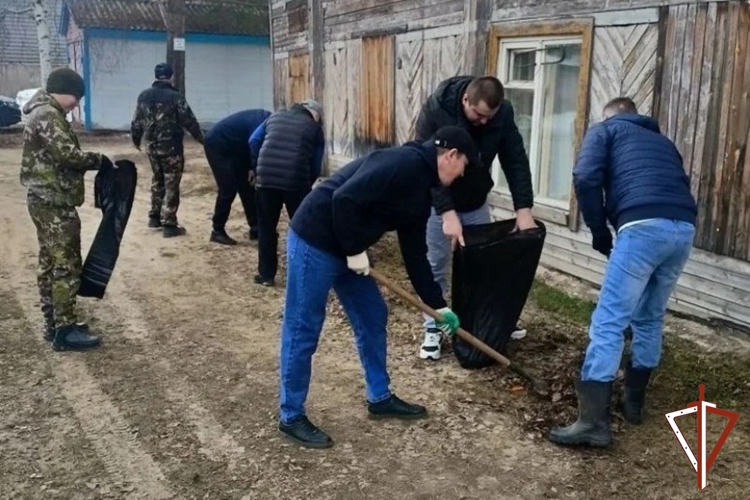 В Югре Росгвардия присоединилась к Всероссийской акции «Чистый обелиск» и провела экологические субботники  