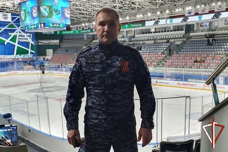 В Югре Росгвардия продолжает обеспечивать безопасность при проведении хоккейных матчей ВХЛ