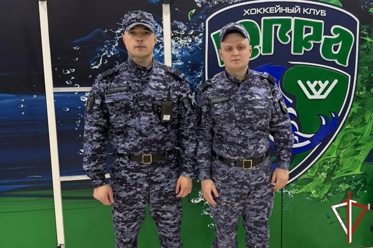 В Югре Росгвардия продолжает обеспечивать безопасность при проведении хоккейных матчей ВХЛ