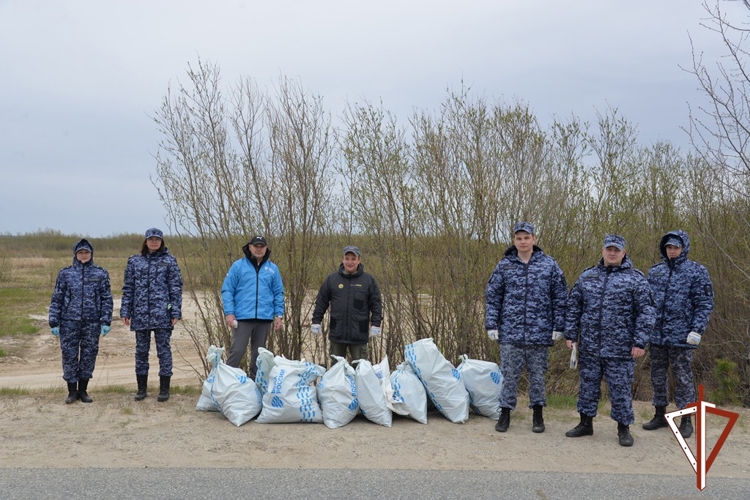 В Ханты-Мансийске росгвардейцы присоединились к всероссийской акции «День без сетей»
