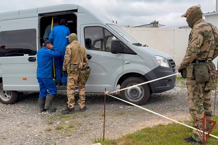 В Уральском округе Росгвардии подведены итоги участия спецподразделений в операции «Нелегал-2026» 