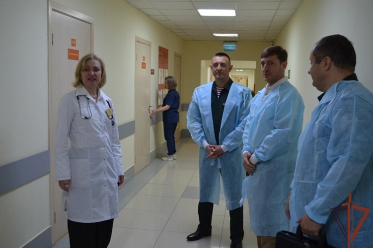 Делегация Уральского медуниверситета ознакомилась с условиями обучения студентов в военном госпитале Росгвардии 