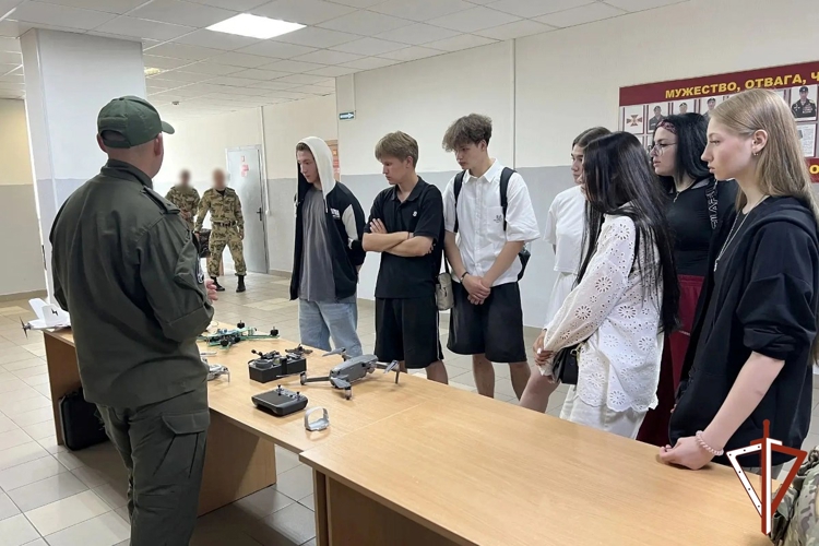 В Югре продолжается всероссийская ведомственная акция «Каникулы с Росгвардией» 