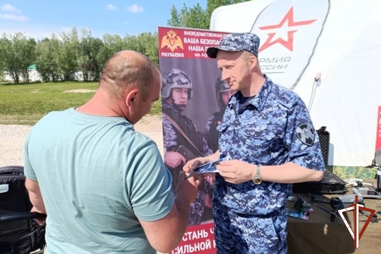 В Югре Росгвардия рассказала журналистам и жителям региона о том, как поступить на службу в войска правопорядка (ВИДЕО)