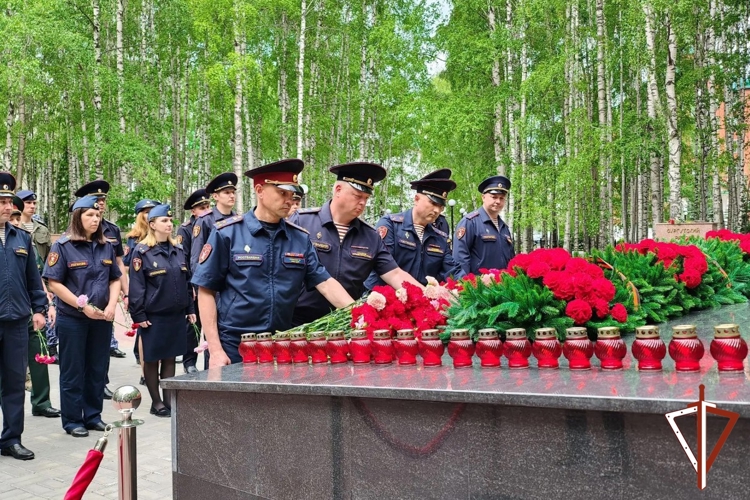 В день памяти и скорби Росгвардия почтила память участников Великой Отечественной войны в Югре