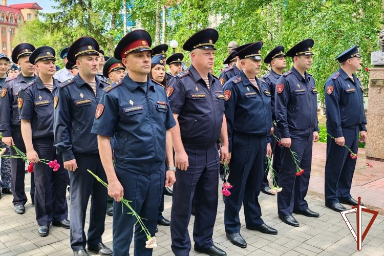 В день памяти и скорби Росгвардия почтила память участников Великой Отечественной войны в Югре