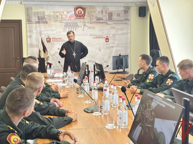 Представители духовенства встретились с военнослужащими Пермского военного института Росгвардии 