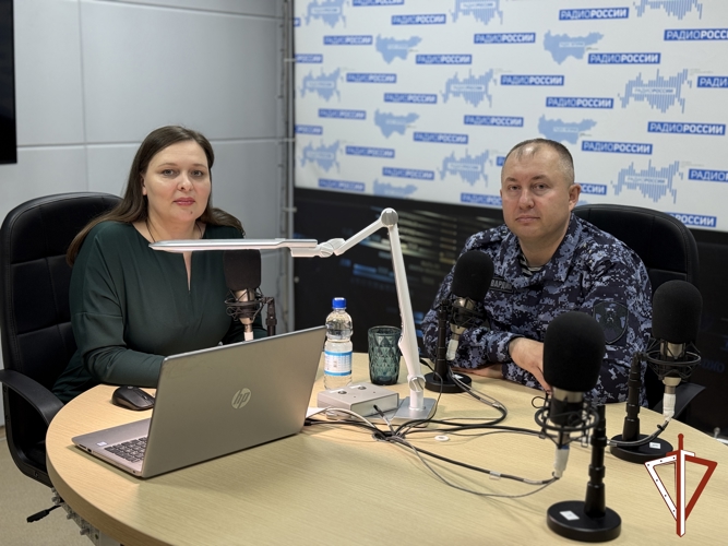 В Югре офицер физподготовки Росгвардии стал участником ведомственной радиопрограммы «Росгвардия. Всегда на страже»
