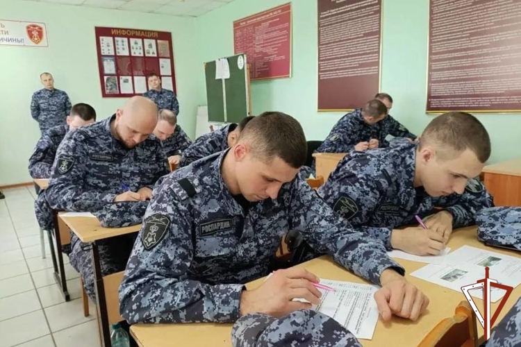 Сургутские росгвардейцы признаны лучшими на окружном конкурсе профмастерства