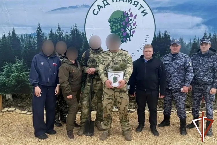 В Югре Росгвардия присоединилась к международной эколого-патриотической акции «Сад памяти»