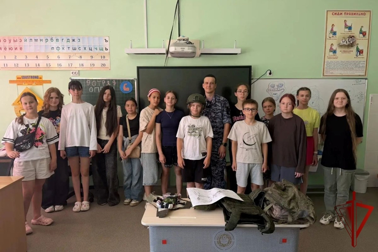 В Югре продолжается патриотическая акция «Каникулы с Росгвардией»