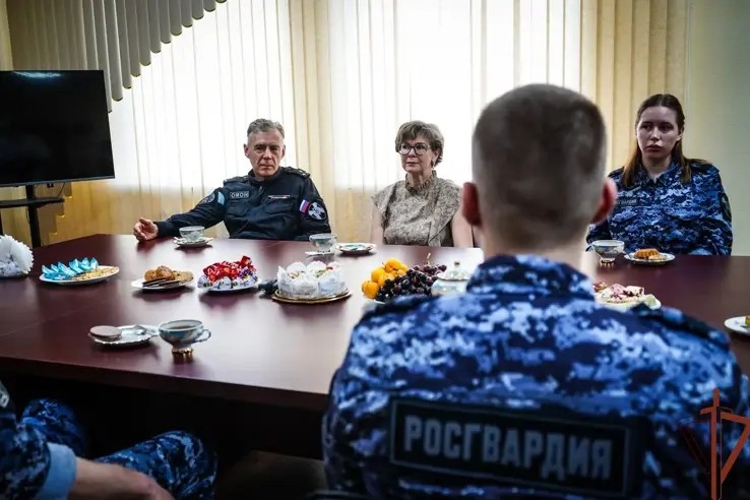 Росгвардейцы принимают участие в праздничных мероприятиях, посвященных Дню семьи, любви и верности 