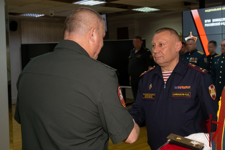 Начальнику Управления Росгвардии по ХМАО — Югре Евгению Симакову присвоено звание генерал-майора полиции
