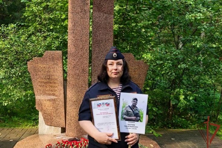 Росгвардейцы почтили память военных журналистов в Брянске