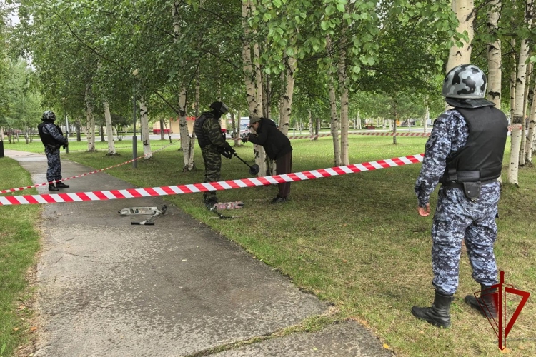 В Югре Росгвардия проводит профилактические мероприятия по противодействию терроризму в преддверии учебного года