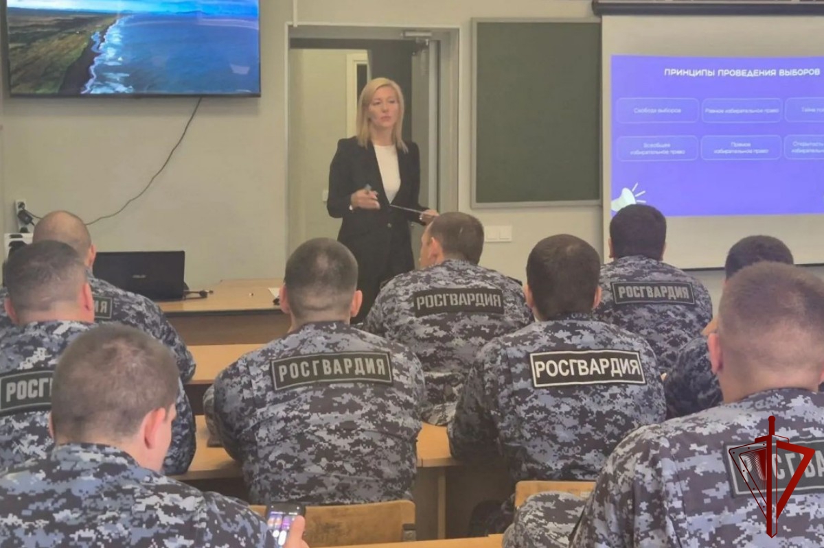 В Югре Росгвардия провела цикл просветительских встреч с обществом «Знание»