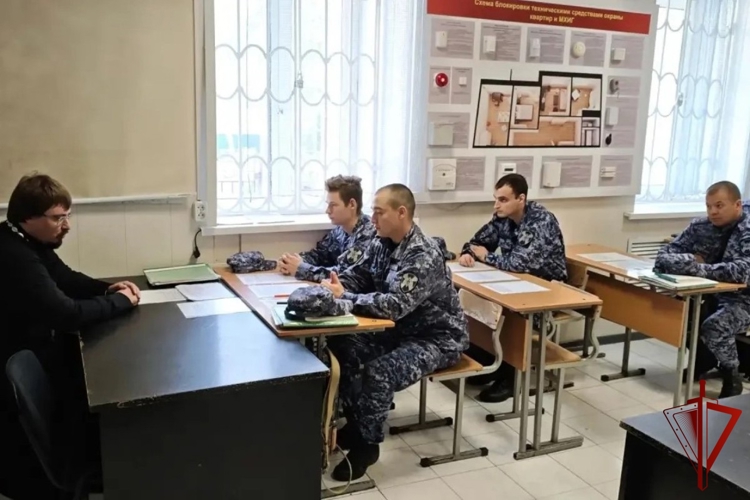 В Югре Росгвардия проводит мероприятия ко Дню Государственного флага РФ