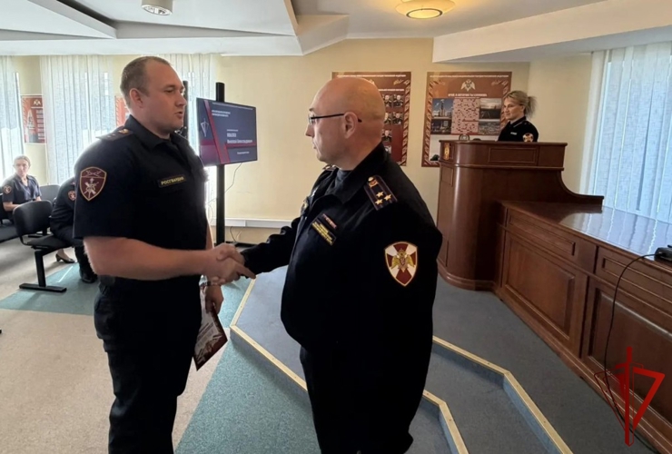 В Югре накануне 10-летия теруправления Росгвардия рассказывает региональным журналистам о представителях различных профессий