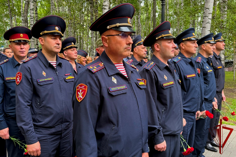 В Югре росгвардейцы приняли участие в памятном мероприятии, посвященном 82-й годовщине окончания Ленинградской битвы