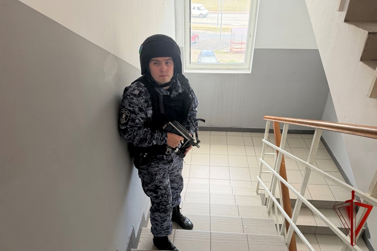 В столице Югры Росгвардия рассказала журналистам о профилактике квартирных краж