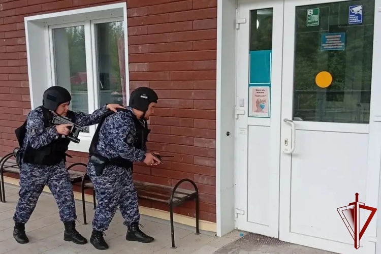 Росгвардейцы приняли участие во всероссийских учениях на объектах образования  в Югре