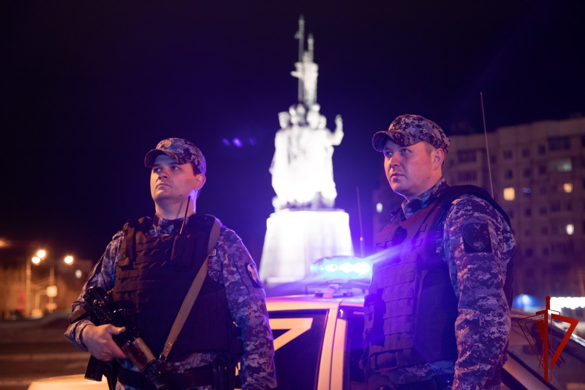 В Югре сотрудники вневедомственной охраны Росгвардии пресекли более 100 противоправных деяний за прошедшую неделю