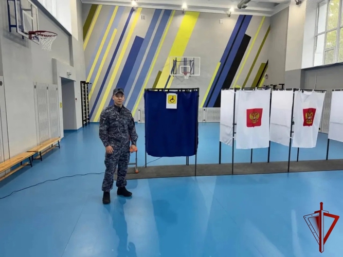 В Югре Росгвардия обеспечила безопасность при проведении Единого дня голосования