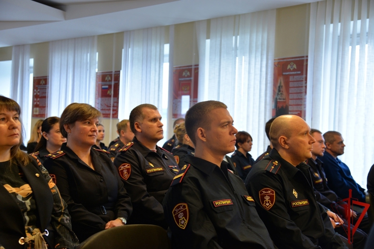 В Югре состоялось торжественное мероприятие в честь 74-й годовщины образования вневедомственной охраны Росгвардии