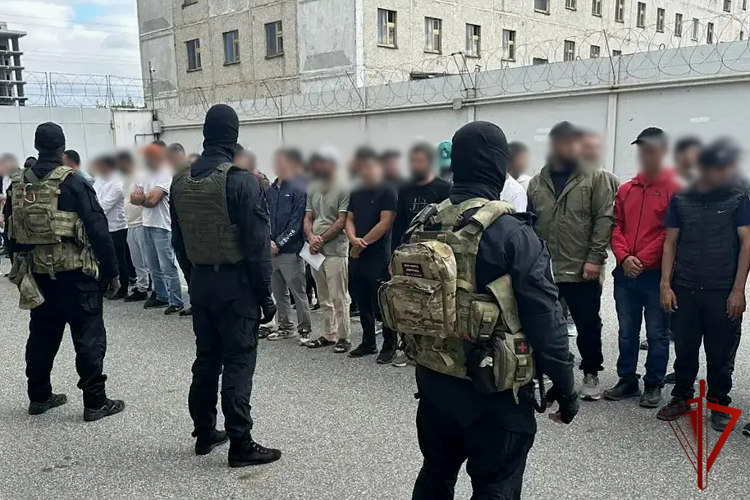 В Сургуте при участии Росгвардии прошли оперативно-профилактические мероприятия по контролю за соблюдением миграционного законодательства